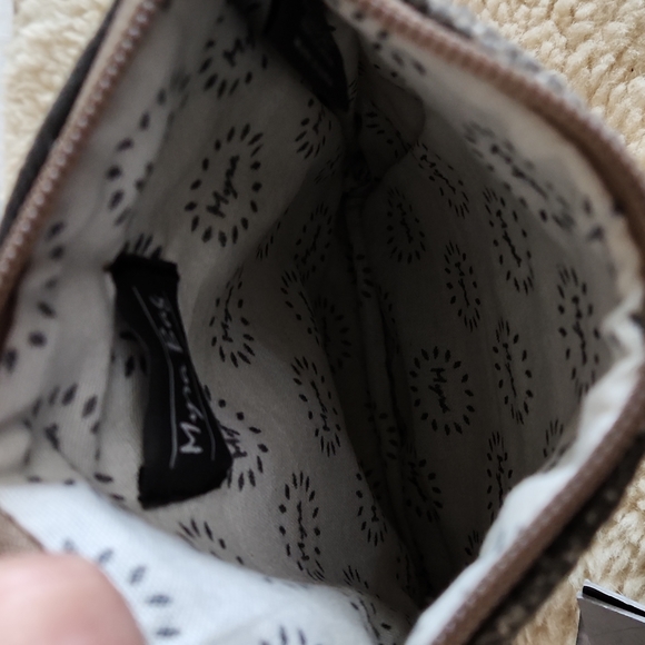 NWT Myra Aura Small Crossbody Eco-friendly Up-cycled Bag - Picture 6 of 10